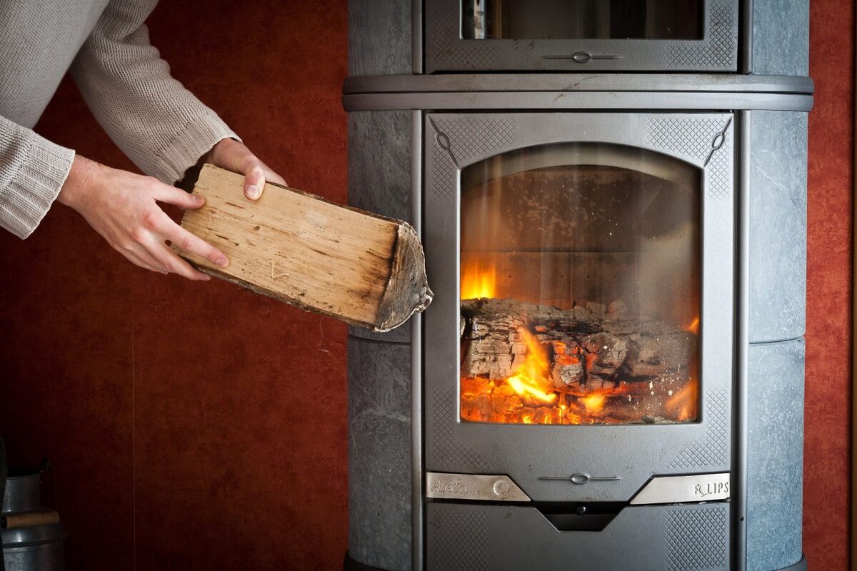 Comment choisir le bon appareil de chauffage au bois pour votre maison
