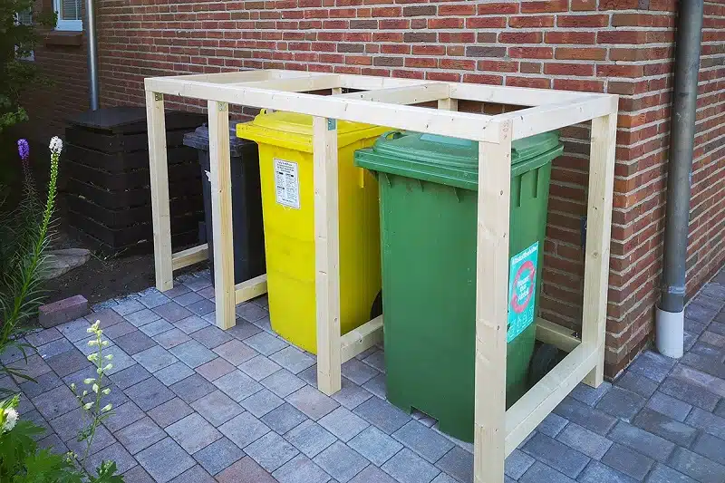 Idées DIY pour dissimuler les poubelles extérieures