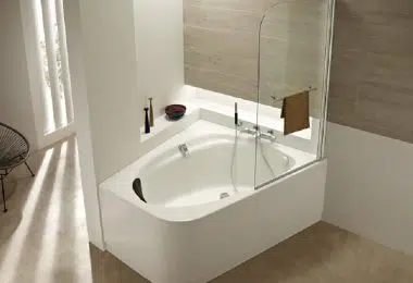 Quelle est la hauteur standard pour une baignoire