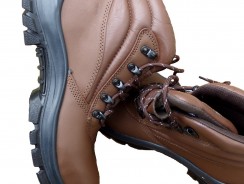 Des travaux dans votre maison : enfilez des chaussures de sécurité